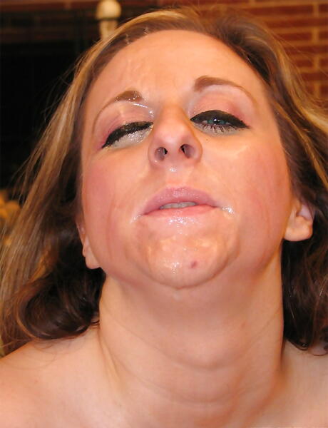 Facinating american older Kitty Lee robbing on big shaft and enjoys a cumshot on face 